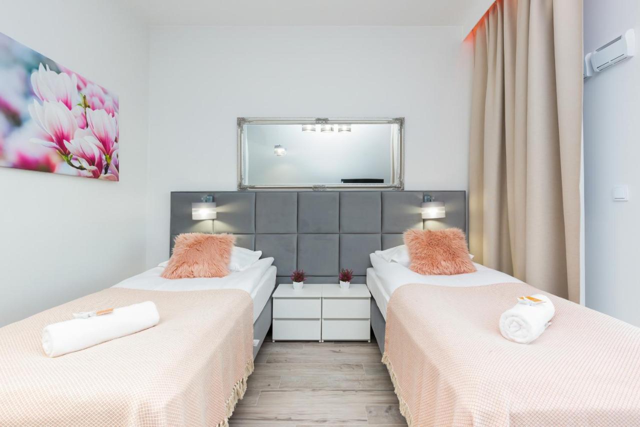 Apartments With Parking Warsaw Business Center By Noclegi Renters Exterior foto