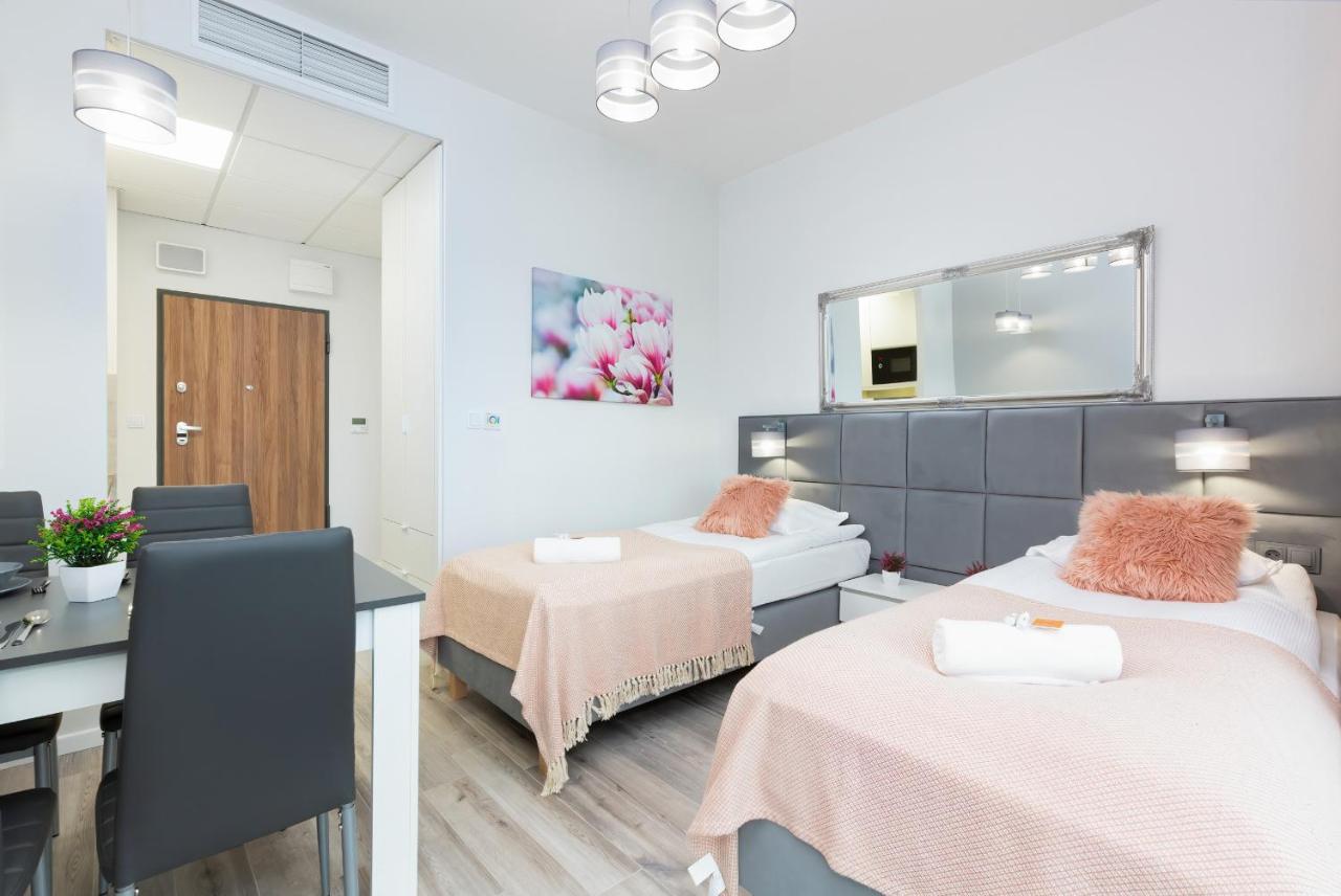 Apartments With Parking Warsaw Business Center By Noclegi Renters Exterior foto